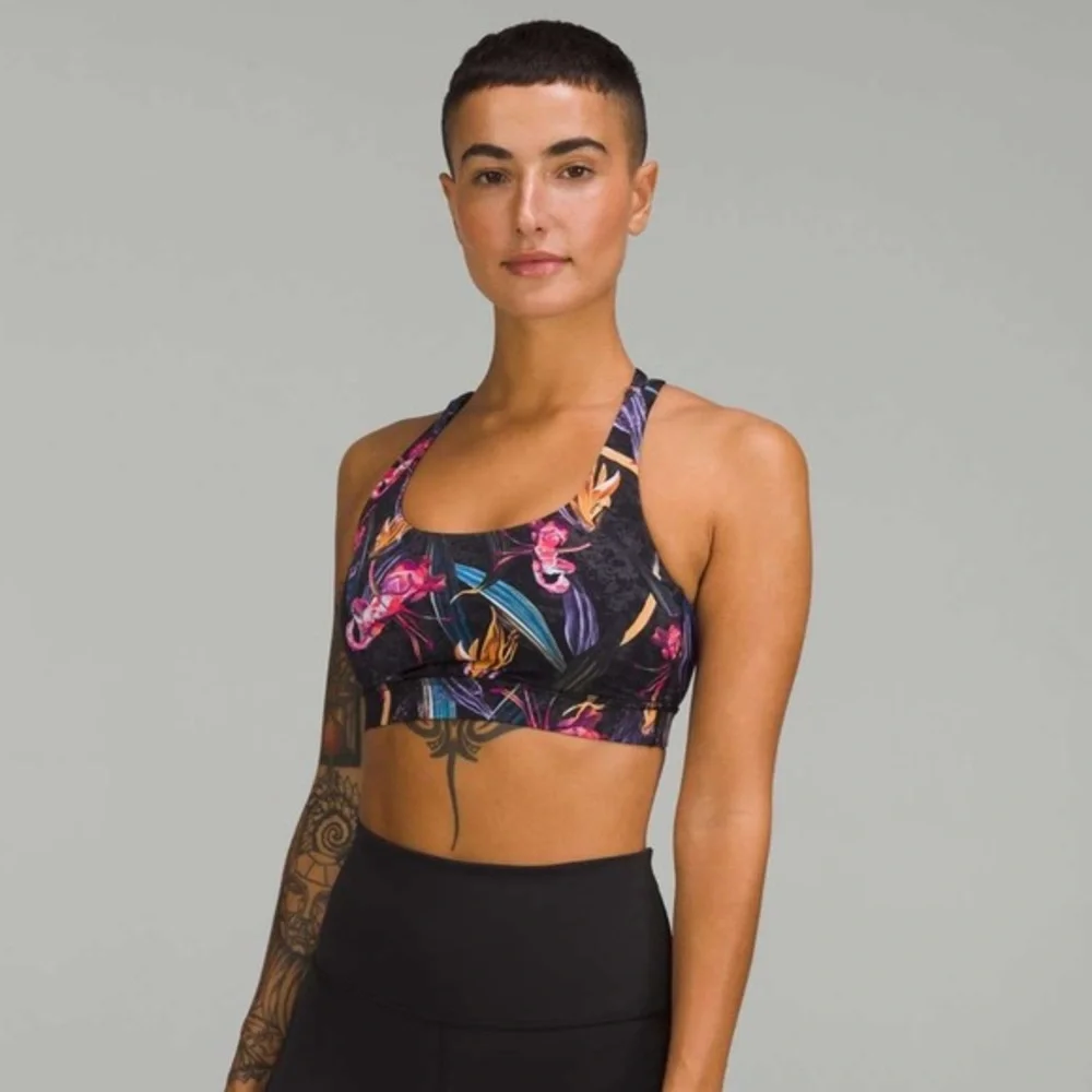 Lululemon Strappy Sports Bra Size‎ 4 Black Floral Print Medium Support Yoga Gym